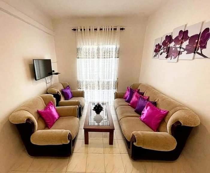 Qiqi Airport Villa Katunayaka Bagian luar foto